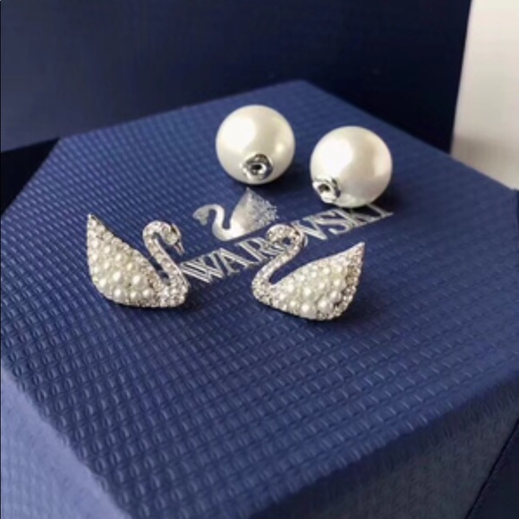 Swarovski Jewelry - Swarovski Rhodium Iconic Swan Crystal Pearl Stud Earrings 5215037⭐️⭐️⭐️⭐️